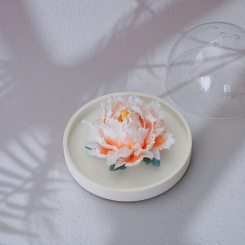 Gradient orange - white ceramic flower diffuser with gold rim, 非遗 aromatherapy & decor piece